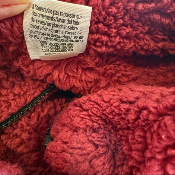 Victoria Secret Red Cozy Red Sherpa Jacket Size Large - Picture 3 of 4